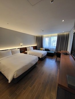 landmark hotel suwon