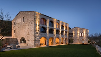 Les Planes Del Grau,Girona>>Camprodon,4 star