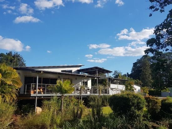 red bridge motor inn