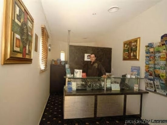 red bridge motor inn