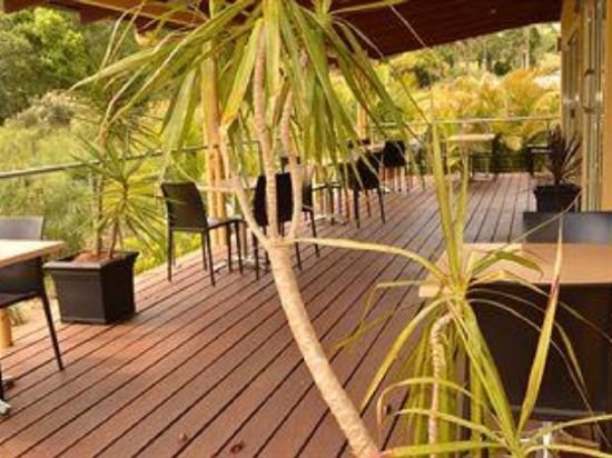 red bridge motor inn