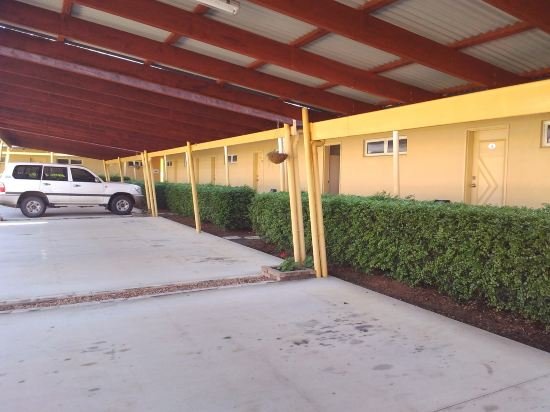 red bridge motor inn