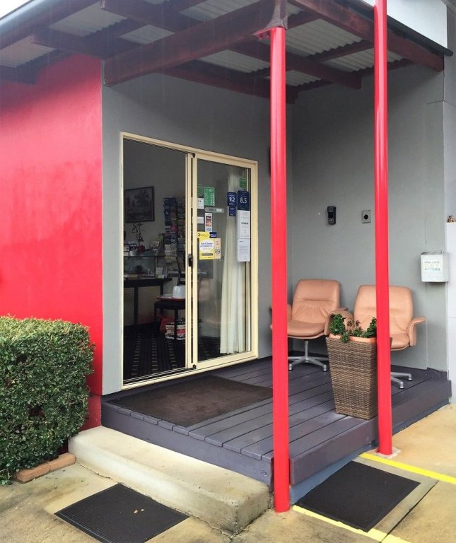 red bridge motor inn