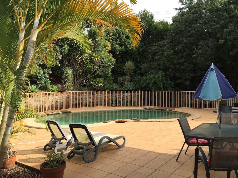 red bridge motor inn