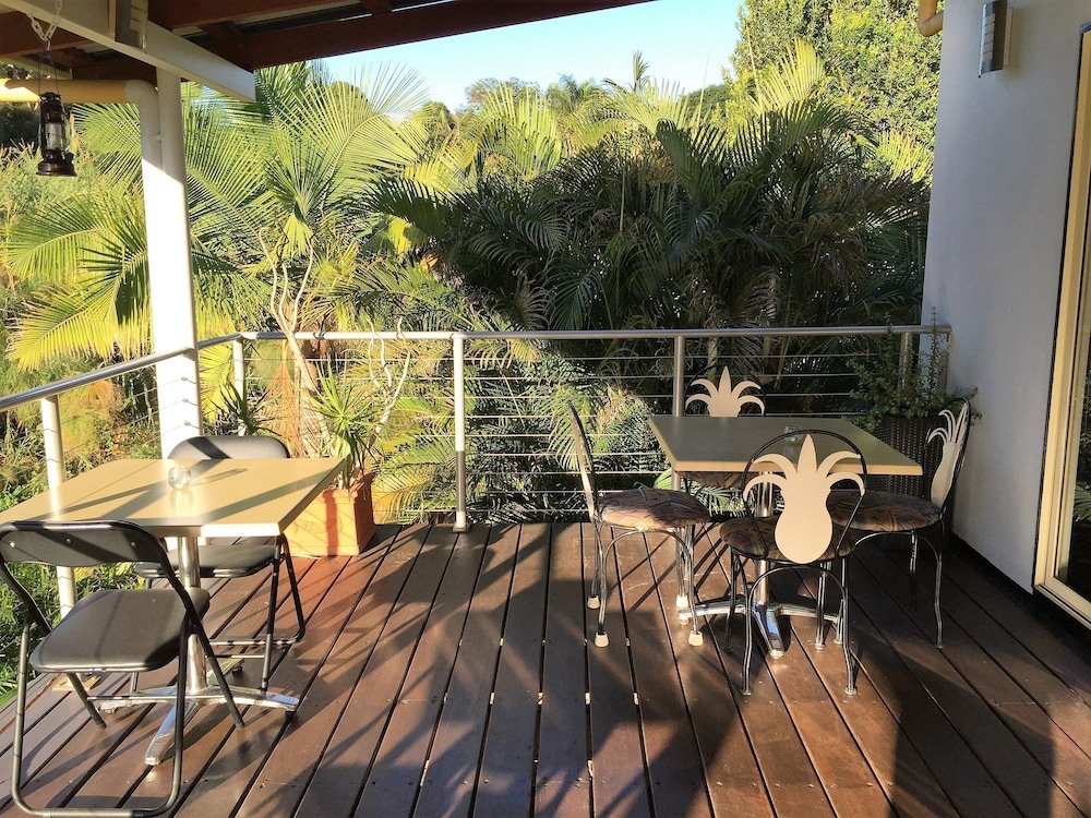 Red Bridge Motor Inn,Diamond Valley>>Alexandra Headland,4 star