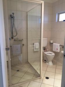 red bridge motor inn