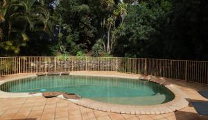 red bridge motor inn