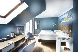 Hotel Liegeplatz 13 Kiel By Premiere Classe,Kiel>>Hamburg,3 star