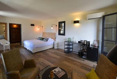 hotel case latine