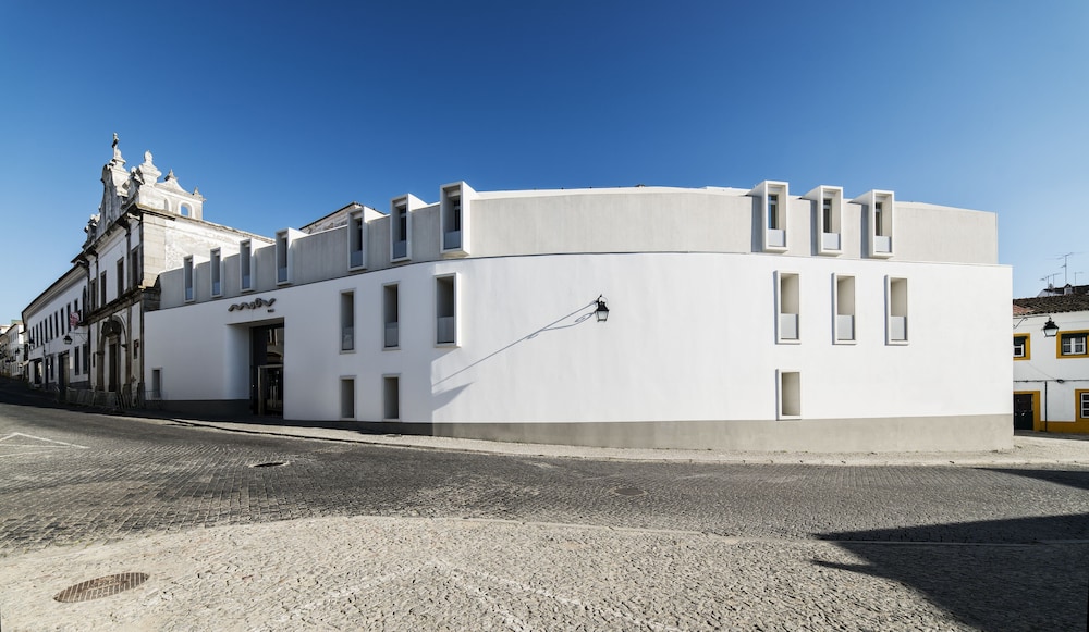 moov hotel evora