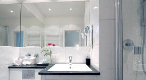 Hotel Am Hofgarten,Düsseldorf>>Dusseldorf,4 star