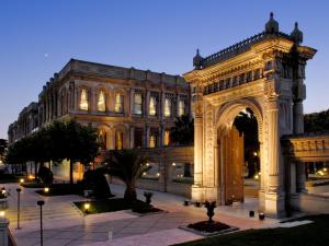 Ciragan Palace Kempinski,Besiktas>>Istanbul,5 star