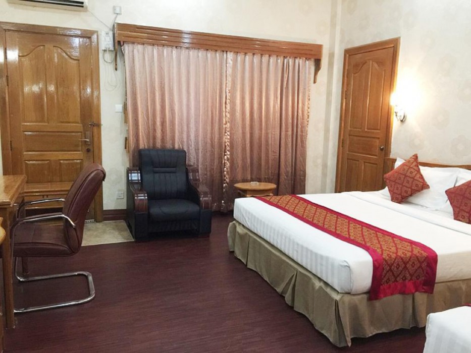 excel river view hotel