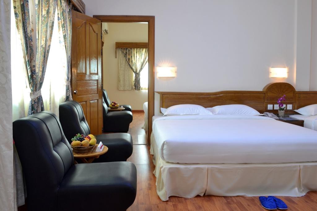 excel river view hotel