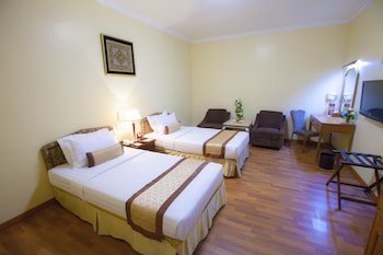 grand palace hotel