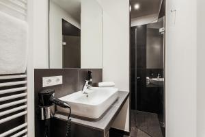 hotel lindemanns berlin