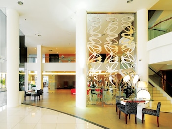 kings green hotel