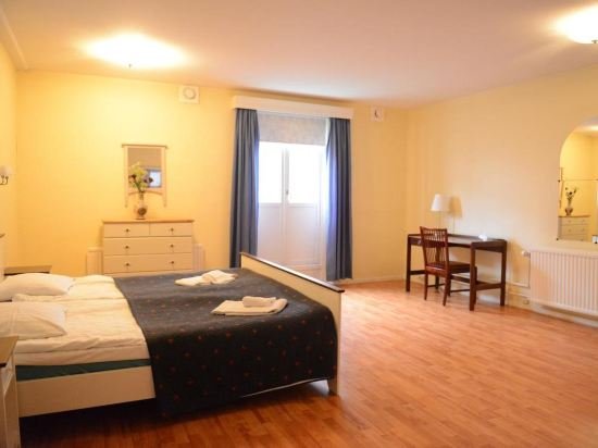 Prins Carl,Borrie>>Ystad,3 star