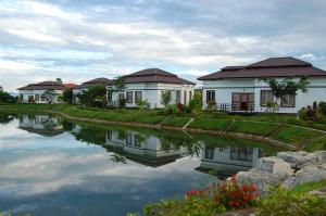 The Golden Lake Hotel,Naypyidaw>>Nay Pyi Taw,3 star