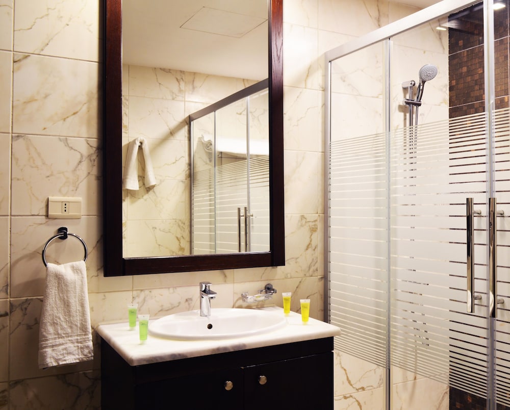 lancaster hotel apartments gardens