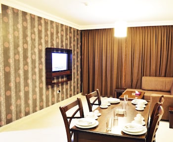 lancaster hotel apartments gardens