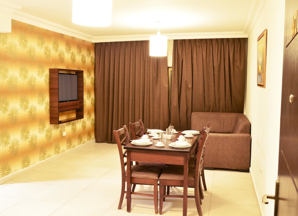 lancaster hotel apartments gardens