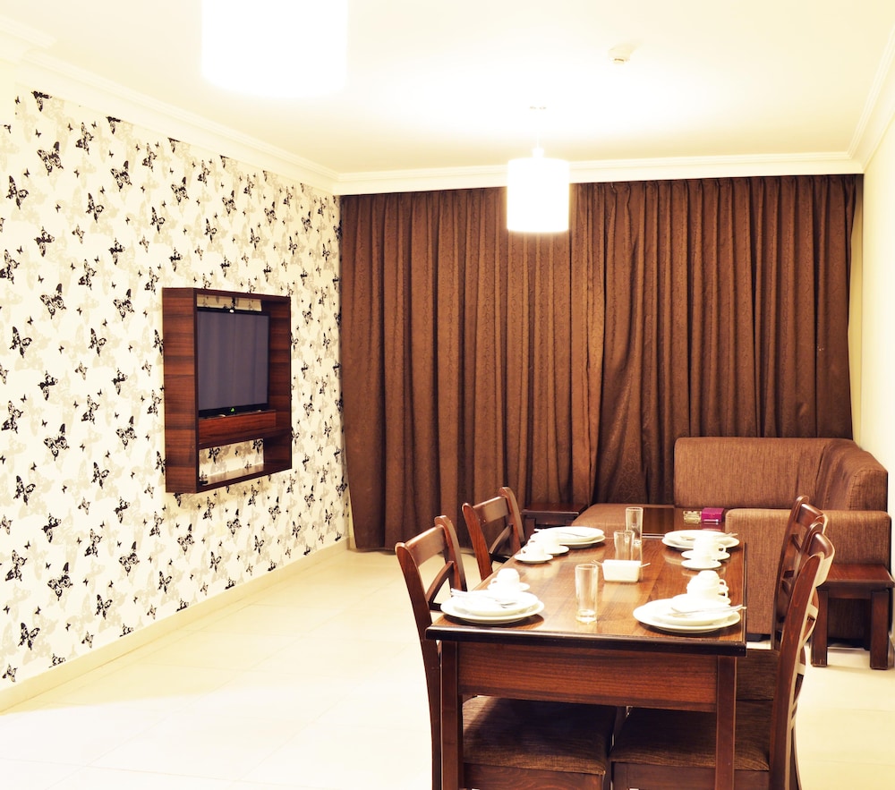 lancaster hotel apartments gardens