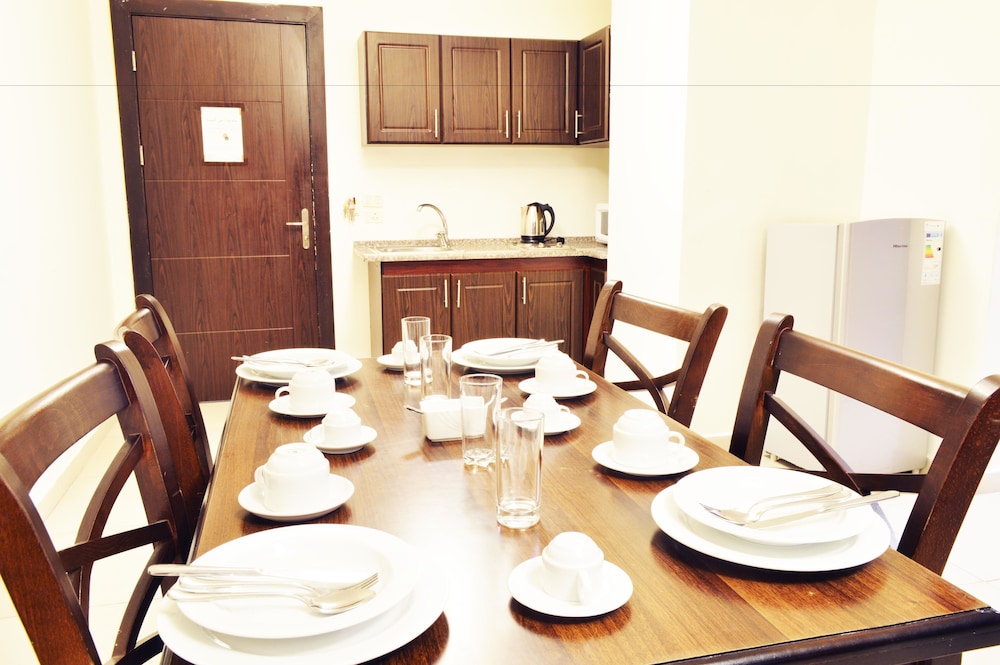 lancaster hotel apartments gardens