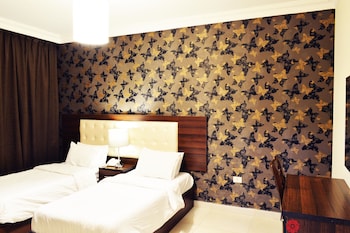 lancaster hotel apartments gardens