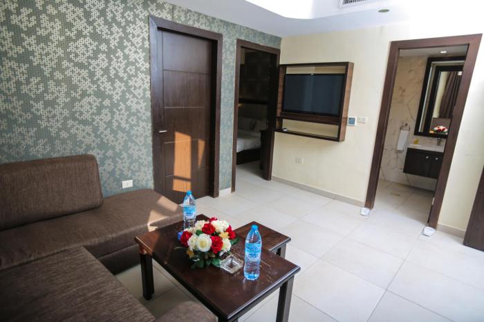 lancaster hotel apartments gardens