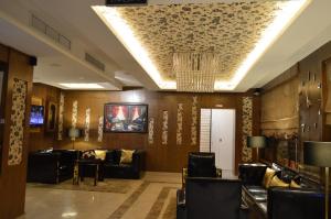 Lancaster Hotel Apartments-Gardens,Near King Hussain Sports City,3 star