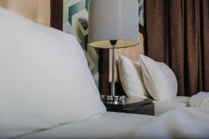 lancaster hotel apartments gardens