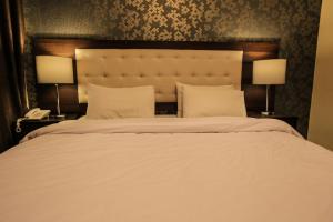 lancaster hotel apartments gardens