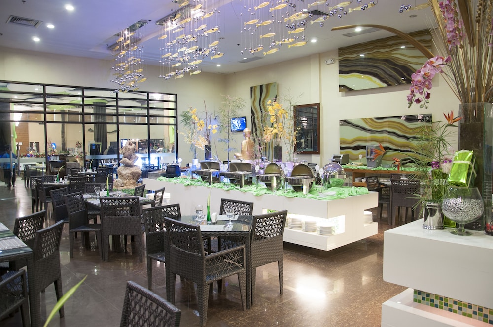 aziza paradise hotel