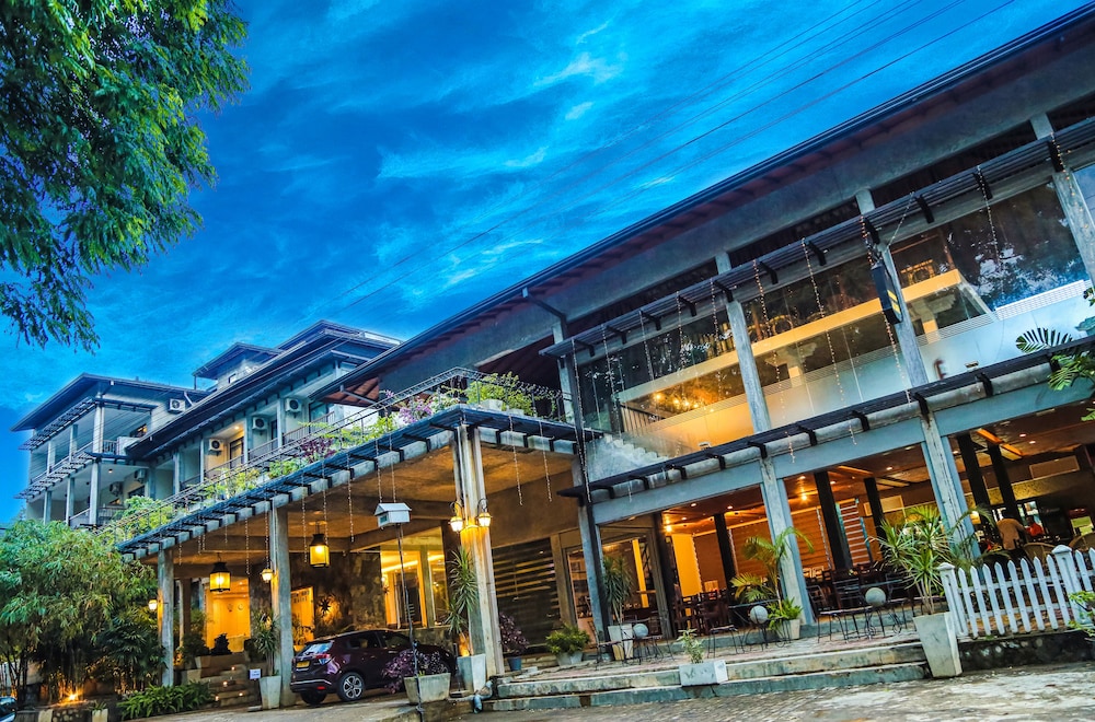 oak ray ella gap hotel