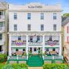 hotel albatross