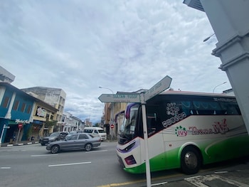 one stop hotel