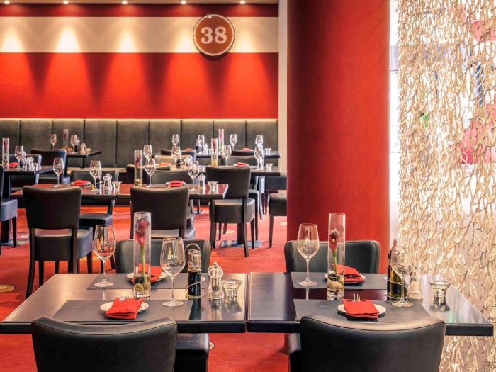 voco dusseldorf seestern by ihg