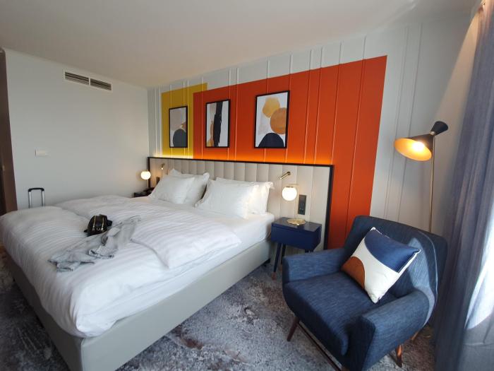 voco dusseldorf seestern by ihg