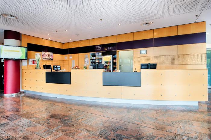voco dusseldorf seestern by ihg