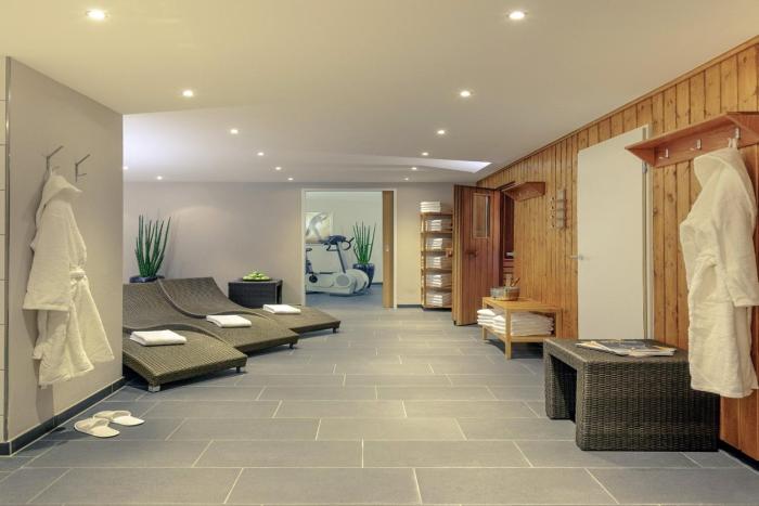 voco dusseldorf seestern by ihg