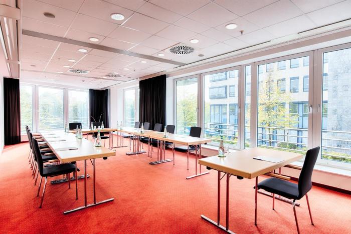 voco dusseldorf seestern by ihg
