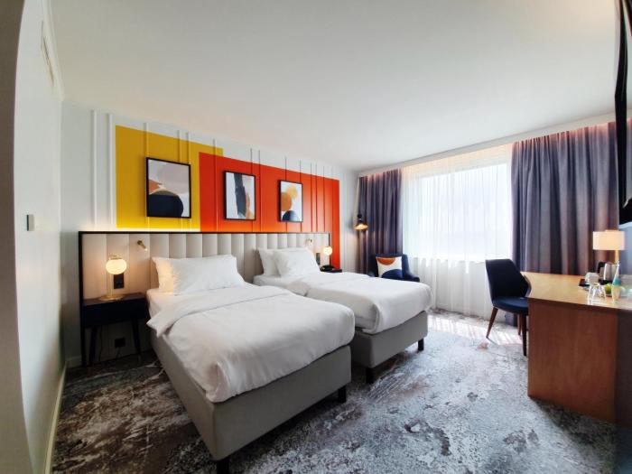 voco dusseldorf seestern by ihg