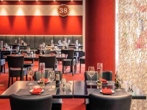 voco dusseldorf seestern by ihg