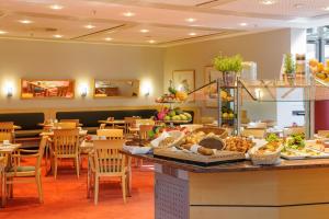 voco dusseldorf seestern by ihg