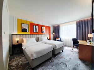 voco dusseldorf seestern by ihg