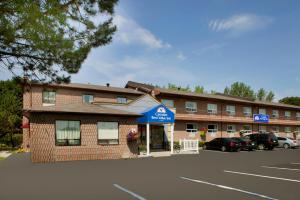 Canadas Best Value Inn Richmond Hill Toronto N,Richmond Hill>>Aurora,2 star
