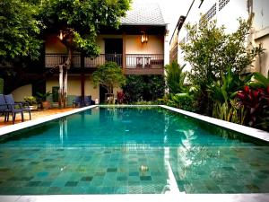 Villa Bangkok Formerly Villa Phra Sumen,Bangkok Noi>>Bangkok,3 star