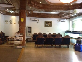 Royal White Elephant Hotel,Yangon Region>>Yangon,3 star