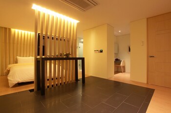 seocho yuwon hotel nambu terminal